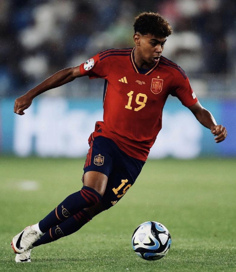 亚马尔2026蜕变：伤愈复出连续5场进球，誓言终老巴萨